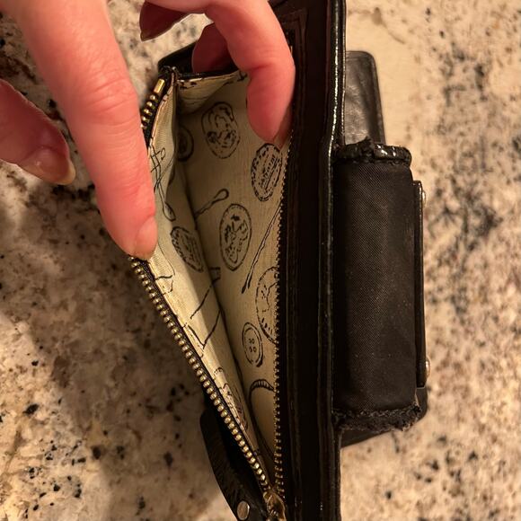 Kate Spade New York Black Nylon Bifold Card Organizer Zip Pocket Wallet Size M - Picture 9 of 10